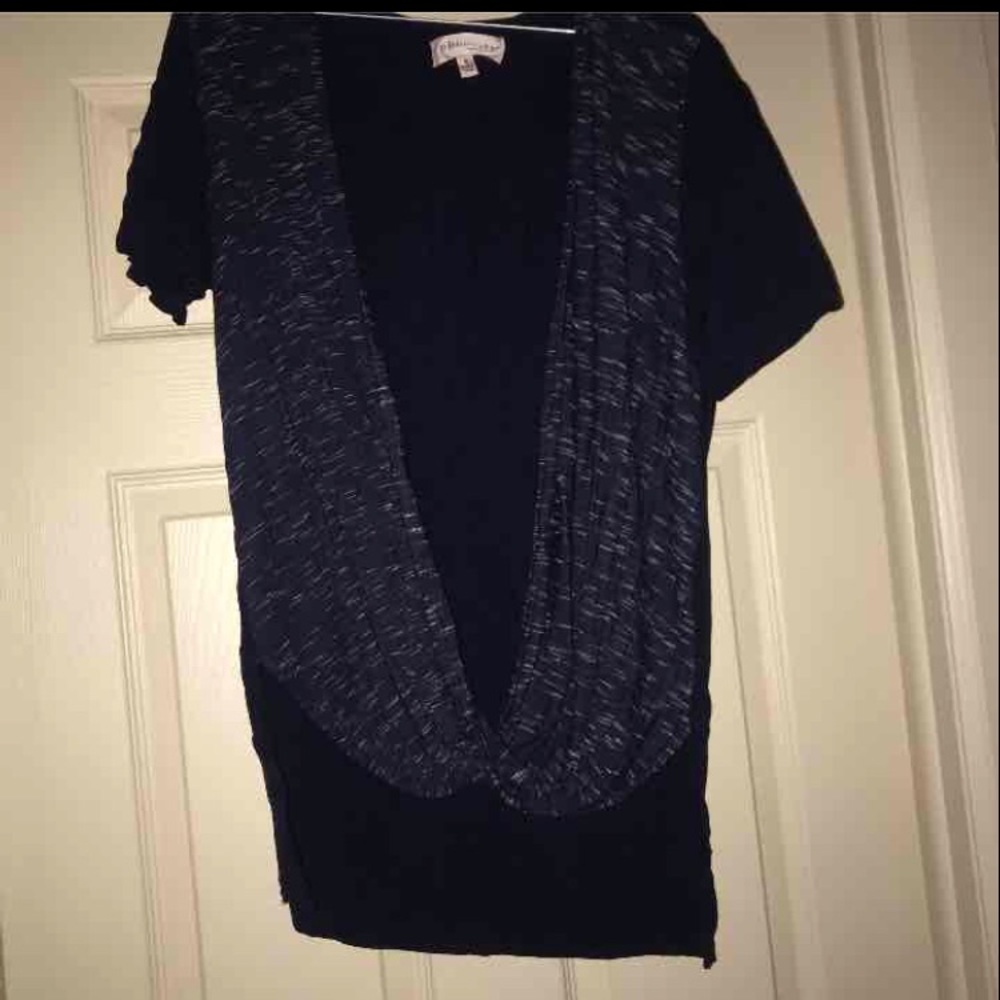 Short sleeved high low shirt